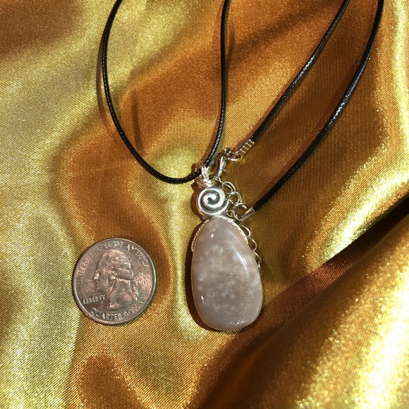 Shaded moonstone new beginnings, luck, & intuition - Picture 4 of 4